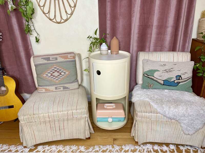 Two comfortable chairs bookend a circular table. This space can help foster closer connections. Use this guide to help you create a relaxing bedroom environment.